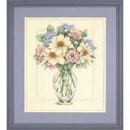 Blumen in hoher Vase D35228