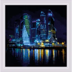 Naktinis miestas 30x30 SR2075