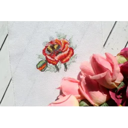 Набор для вышивания крестиком «Мак и шмель» SM-616