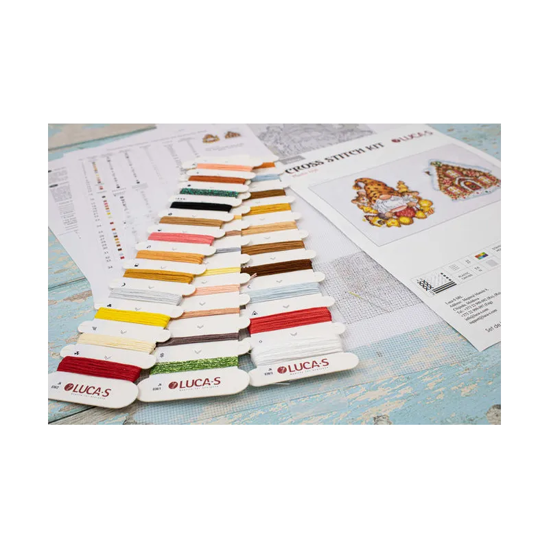 Набор для вышивания крестиком Игрушки Гном и домик SJK036