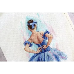 Cross stitch kit "Behind the scenes" SNV-773