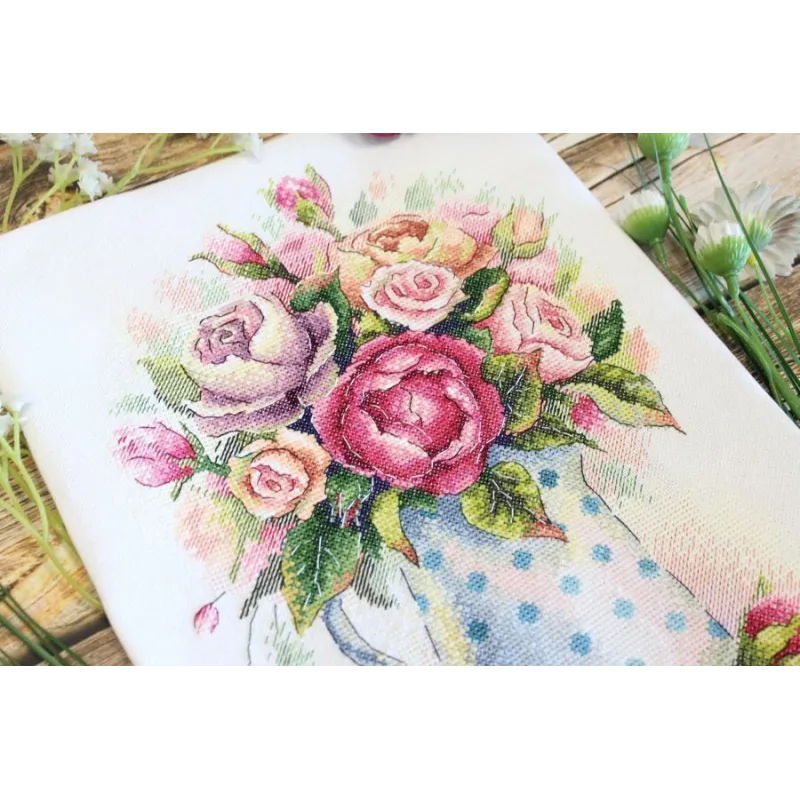 Cross stitch kit "Bouquet of lovely roses" SA-052