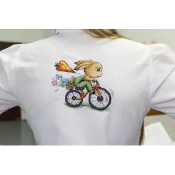 Набор для вышивания крестиком на водорастворимой канве "Велосипедист-зайчик" SV-804