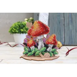 Broderie de perles sur socle en bois "Amanite" SO-074