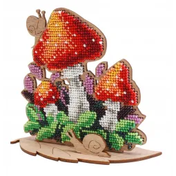 Broderie de perles sur socle en bois "Amanite" SO-074