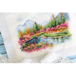 Набор для вышивания крестом "Озеро Джека Лондона" SNV-812