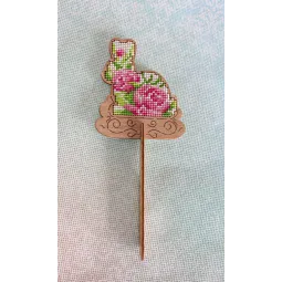 Point de croix sur base en bois "Floral Easter" SO-081