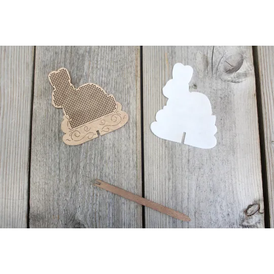 Point de croix sur socle en bois "Lapin de Pâques" SO-083