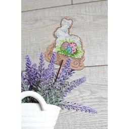 Point de croix sur socle en bois "Lapin de Pâques" SO-083