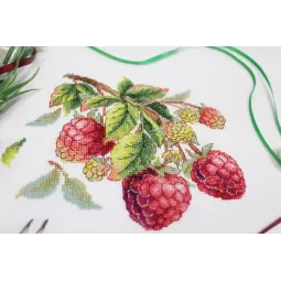 Kreuzstich-Set „Geschenke der Natur. Himbeeren“ SNV-816