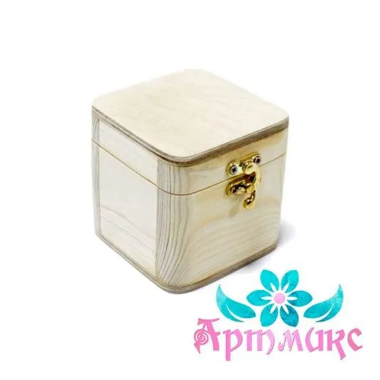 Box with rounded corners made of solid pine, with a lock, size 10x10xh10 cm AH616008F