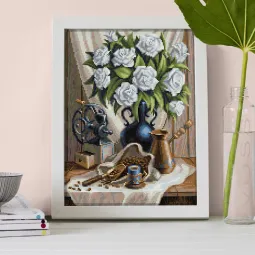Deimantų paveikslėlio rinkinys Baltos rožės ir kava 30x40 cm AZ-1657