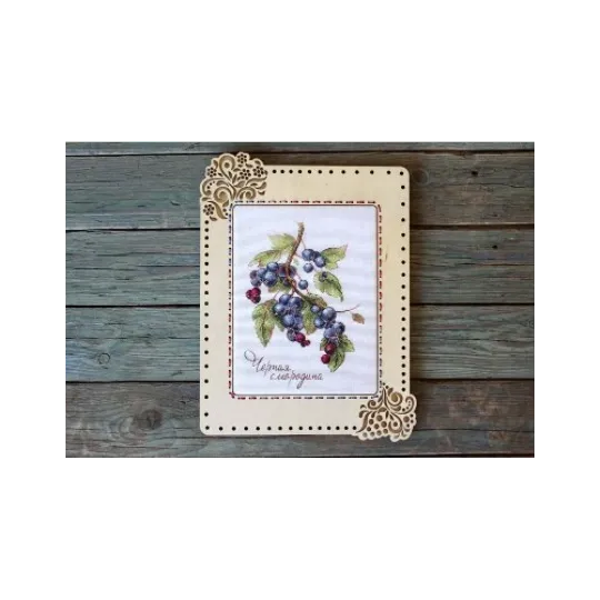 Openwork frame "Berries" No. 1 OR-044