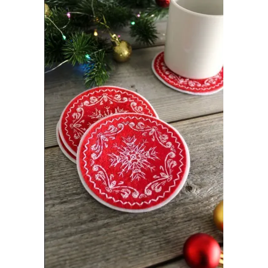Kit de point de croix sur feutre «Motifs hivernaux. Ensemble pour verres à servir. 4 pièces» ST-1013