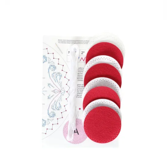 Kit de point de croix sur feutre «Motifs hivernaux. Ensemble pour verres à servir. 4 pièces» ST-1013