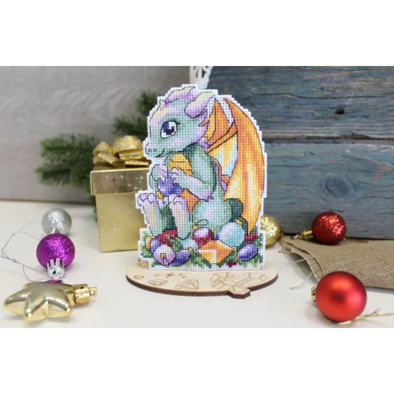 Набор для вышивания крестом на пластиковой канве "Новогодний дракон" 13x9 см SR-904