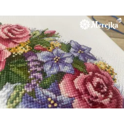 Набор для вышивания крестиком "Розовый венок" SK238