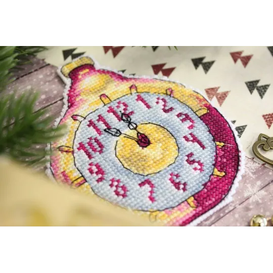 Украшение для елки. Часы SR-907