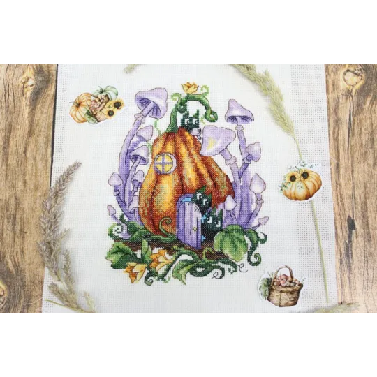 Cross stitch kit "Pumpkin House" 19x14 cm SM-752