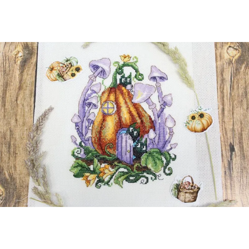 Cross stitch kit "Pumpkin House" 19x14 cm SM-752