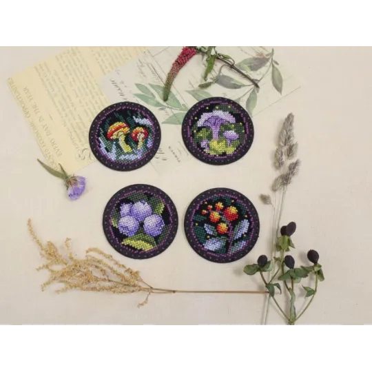 Kit de point de croix "Histoires de la forêt. Badges. Aimants" ST-1023