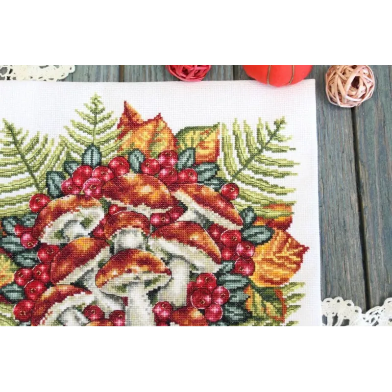 Cross stitch kit "Along forest paths" SNV-782