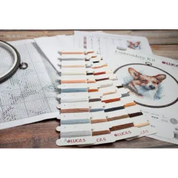 Kryželio siuvinėjimo rinkinys su lankelis "Welsh Corgi" 14x15 cm SBC212