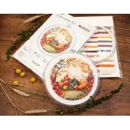 Counted Cross Stitch Kit with Hoop Included "The Autumn" 17x17 cm SBC221