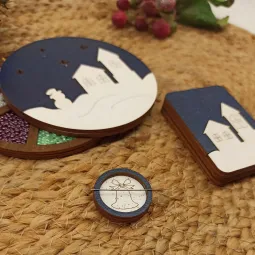 Medinis siuvimo adatų dėklas "Žiemos namai" KF056/71