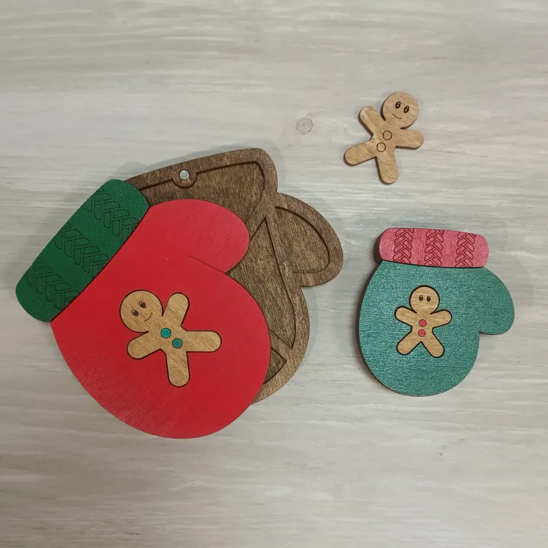 Étui à aiguilles en bois "Moufles de Noël" KF056/83