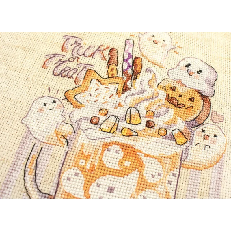 Counted Cross Stitch Kit "Trick or Treat" 13x17cm SLETIL8810