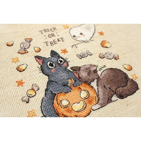 Counted Cross Stitch Kit "Trick Or Treat" №2 14x13cm SLETIL8815