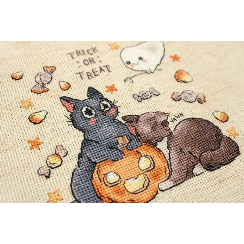 Counted Cross Stitch Kit "Trick Or Treat" №2 14x13cm SLETIL8815